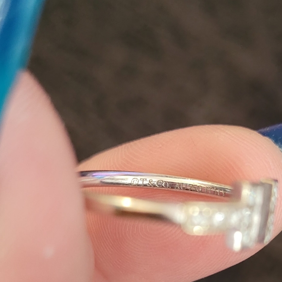 Diamond Wire Ringin 18k White Gold - Picture 3 of 3